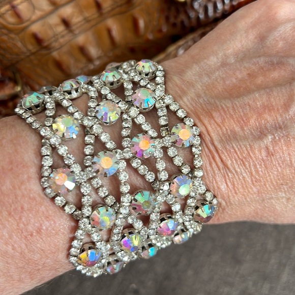 Exquisite Vintage Borealis & Crystal Silver Wide Bracelet - Picture 1 of 11